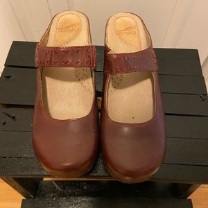 Dansko Mary Jane clogs.  Brown/deep red color.  Size 41 EU/9.5 US